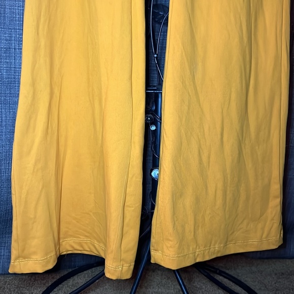FEATHERS fun 2 piece set! Mustard Top off shoulder & matching Pants size medium. - Picture 4 of 10